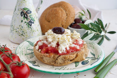 Greek dacos salad